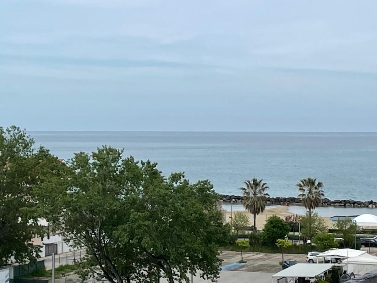 Il Sogno Del Mare Apartman Montesilvano Marina Kültér fotó